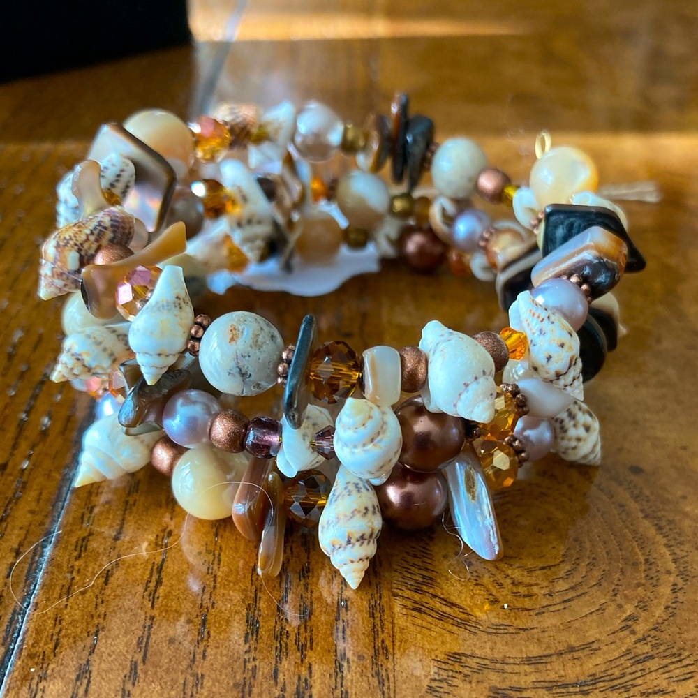 Beachy - Coastal Coil Bracelet - Bronzy - Picture 3 of 3